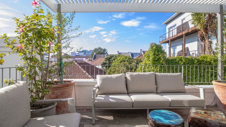 To Let 5 Bedroom Property for Rent in Three Anchor Bay Western Cape